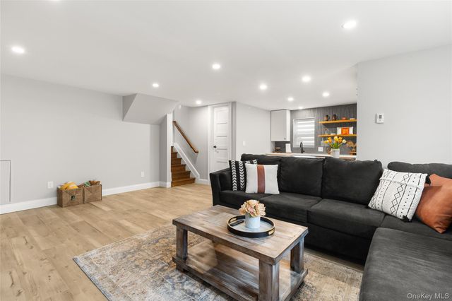 166 Pratt Street, West Babylon, NY 11704