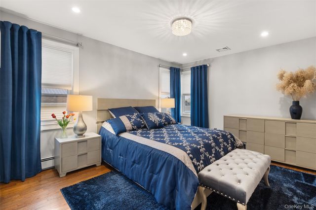 166 Pratt Street, West Babylon, NY 11704