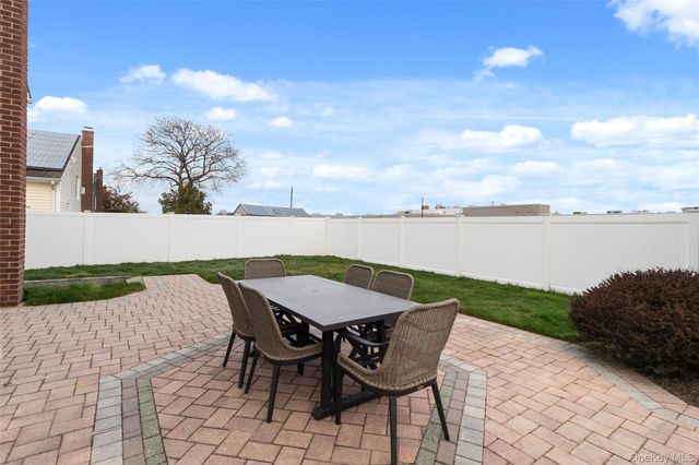 166 Pratt Street, West Babylon, NY 11704