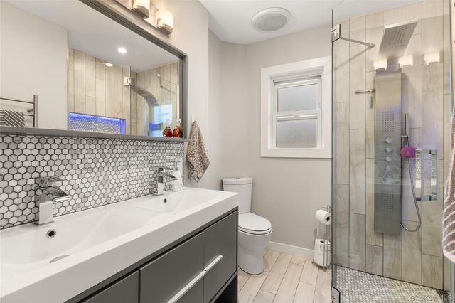 166 Pratt Street, West Babylon, NY 11704