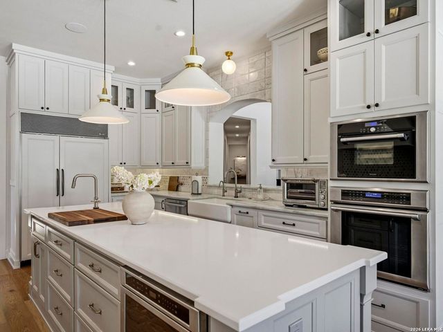 102 Santa Fe Trl, Boerne, TX 78006