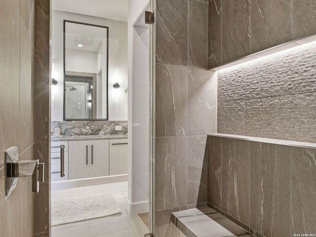 102 Santa Fe Trl, Boerne, TX 78006