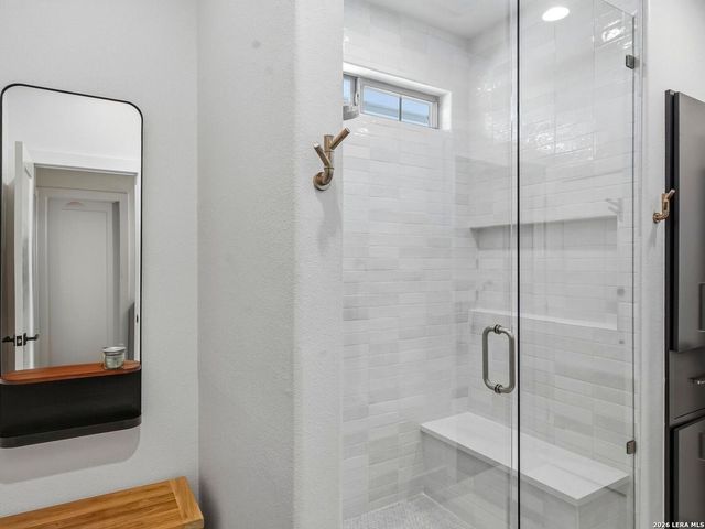 102 Santa Fe Trl, Boerne, TX 78006