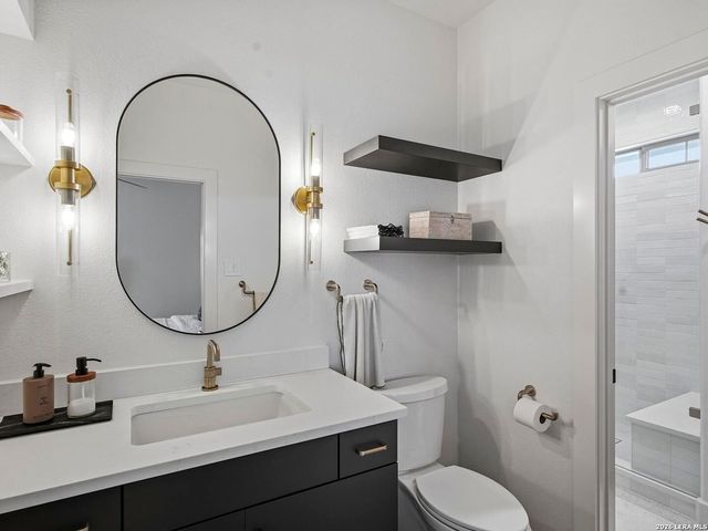 102 Santa Fe Trl, Boerne, TX 78006