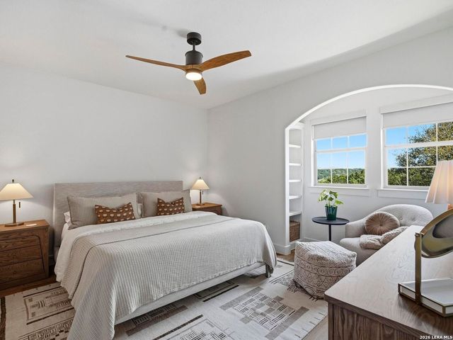 102 Santa Fe Trl, Boerne, TX 78006