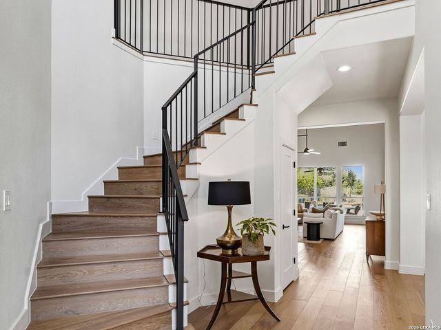 102 Santa Fe Trl, Boerne, TX 78006