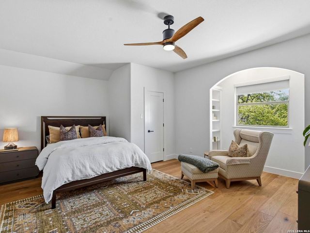 102 Santa Fe Trl, Boerne, TX 78006