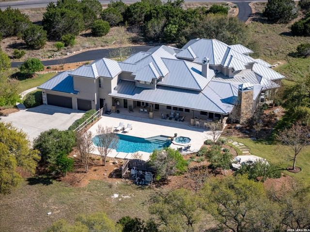 102 Santa Fe Trl, Boerne, TX 78006