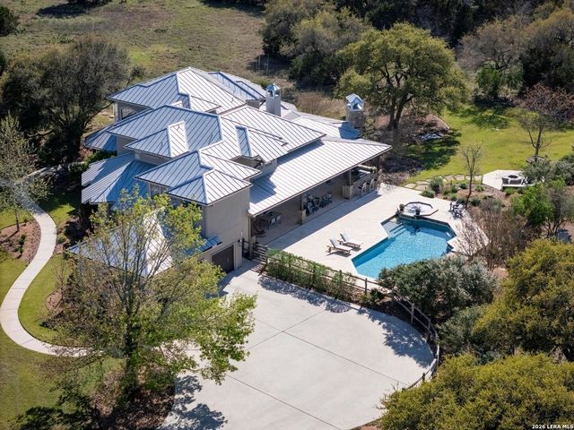 102 Santa Fe Trl, Boerne, TX 78006