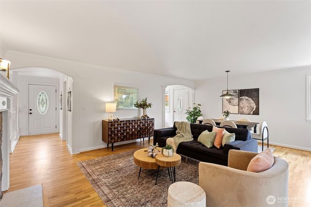 16358 Ashworth Avenue N, Shoreline, WA 98133