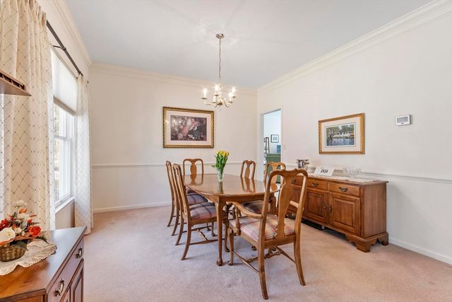 15 Pheasant Ln 15, Bedford, MA 01730