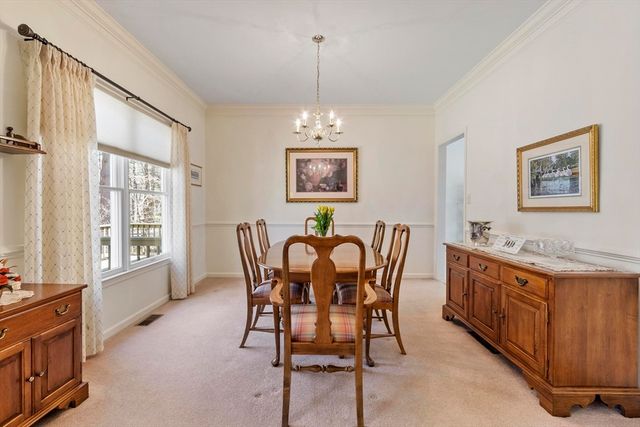 15 Pheasant Ln 15, Bedford, MA 01730