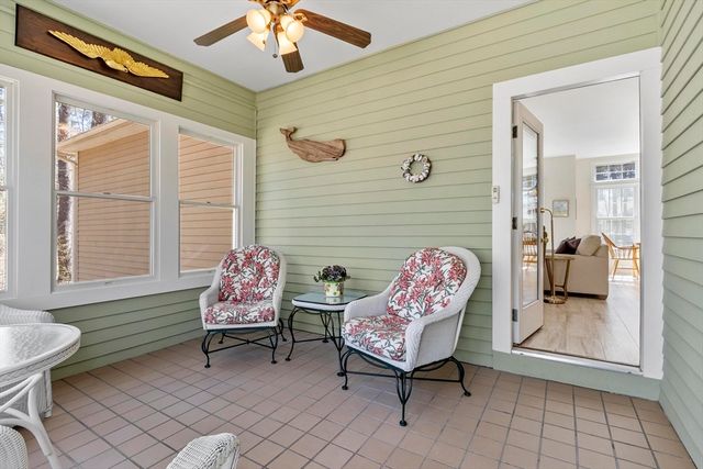 15 Pheasant Ln 15, Bedford, MA 01730
