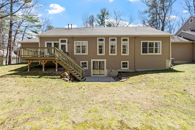 15 Pheasant Ln 15, Bedford, MA 01730