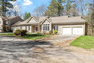 15 Pheasant Ln 15, Bedford, MA 01730