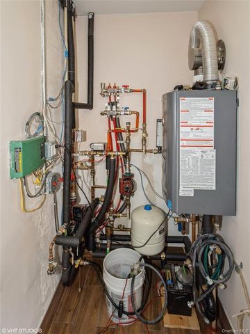 23 Woodland Way, Smallwood, NY 12720