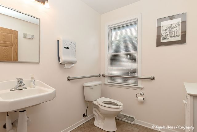 4017 Old Grand Avenue, Gurnee, IL 60031