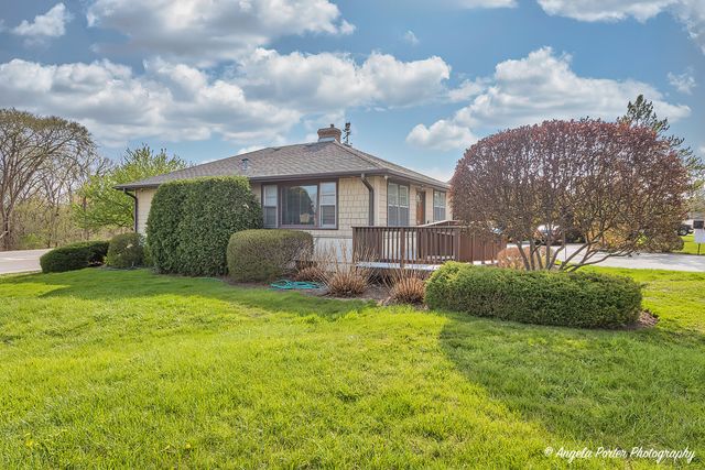 4017 Old Grand Avenue, Gurnee, IL 60031