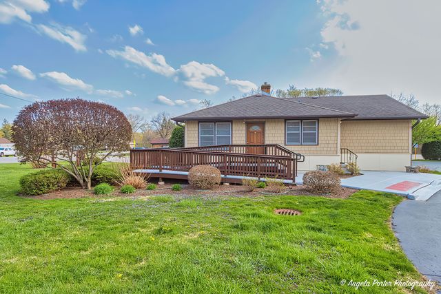 4017 Old Grand Avenue, Gurnee, IL 60031