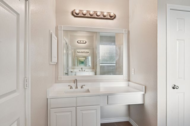 712 Marina Vista Drive, Lewisville, TX 75056