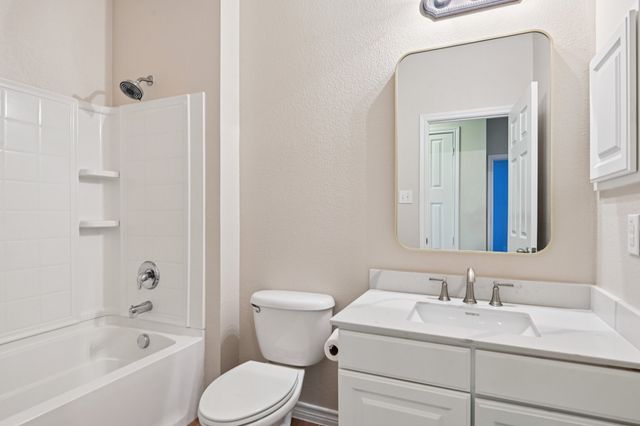 712 Marina Vista Drive, Lewisville, TX 75056
