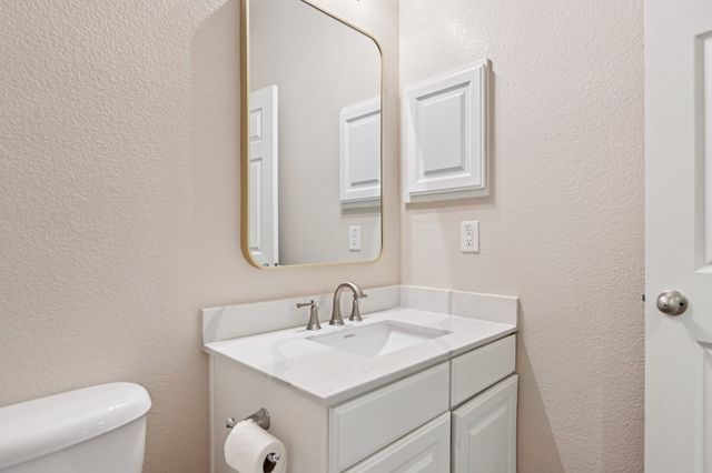 712 Marina Vista Drive, Lewisville, TX 75056