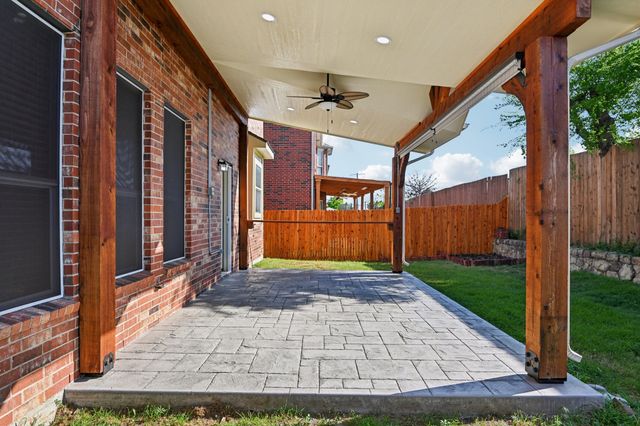 712 Marina Vista Drive, Lewisville, TX 75056