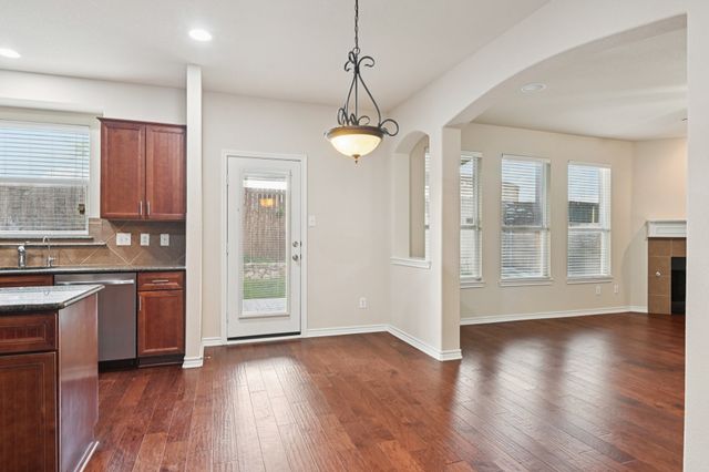 712 Marina Vista Drive, Lewisville, TX 75056