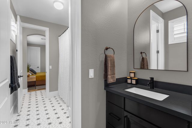 10315 E STARION Avenue, Mesa, AZ 85212