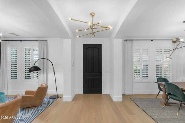 10315 E STARION Avenue, Mesa, AZ 85212