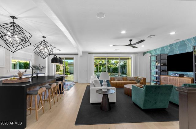 10315 E STARION Avenue, Mesa, AZ 85212