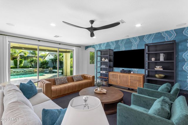 10315 E STARION Avenue, Mesa, AZ 85212