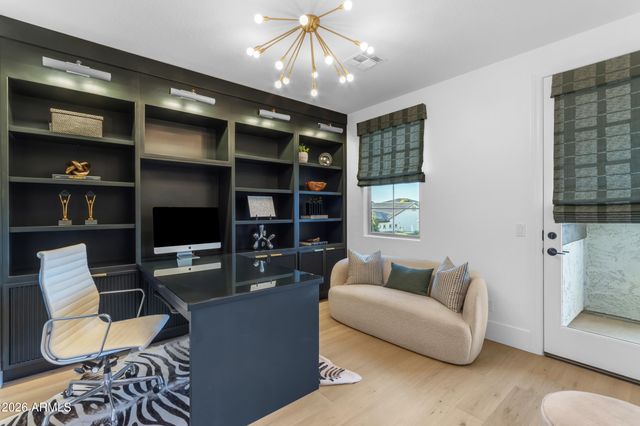 10315 E STARION Avenue, Mesa, AZ 85212