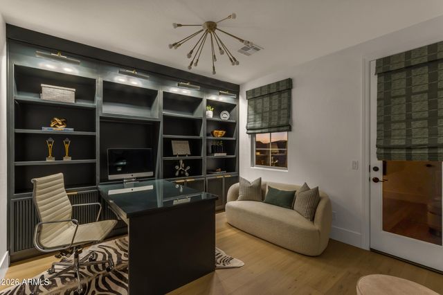 10315 E STARION Avenue, Mesa, AZ 85212