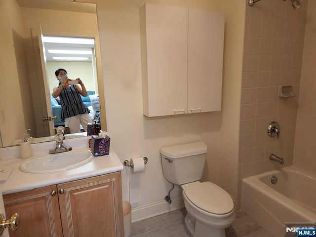 46 Schindler Court, Upper Saddle River, NJ 07458