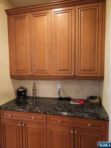 46 Schindler Court, Upper Saddle River, NJ 07458
