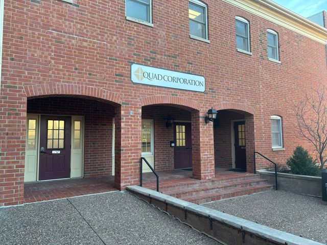 2332 E Kimberly Road, Davenport, IA 52807