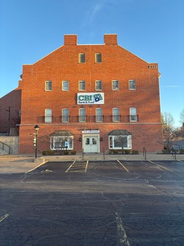 2332 E Kimberly Road, Davenport, IA 52807