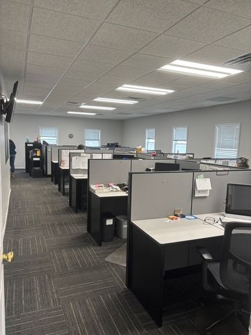 2332 E Kimberly Road, Davenport, IA 52807