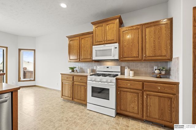 17222 Musket Street, Omaha, NE 68136