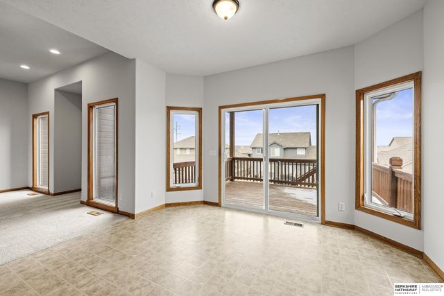 17222 Musket Street, Omaha, NE 68136