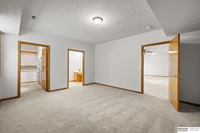 17222 Musket Street, Omaha, NE 68136