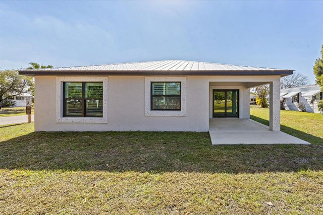39 Villa Blanca, Fort Pierce, FL 34951