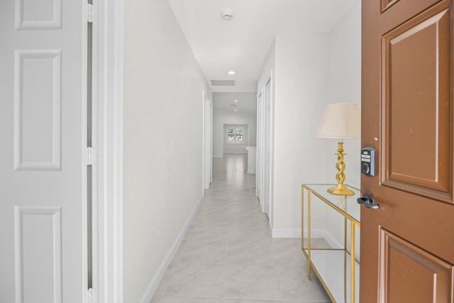 39 Villa Blanca, Fort Pierce, FL 34951