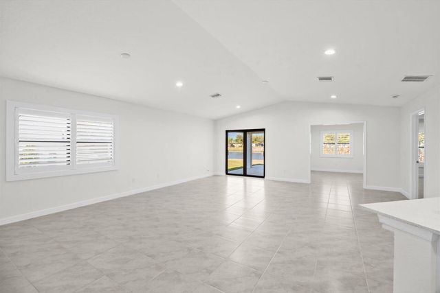 39 Villa Blanca, Fort Pierce, FL 34951