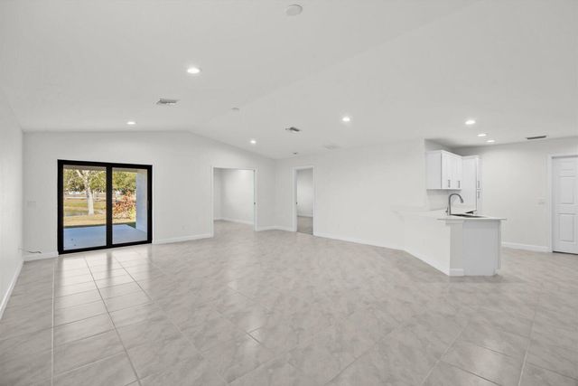 39 Villa Blanca, Fort Pierce, FL 34951