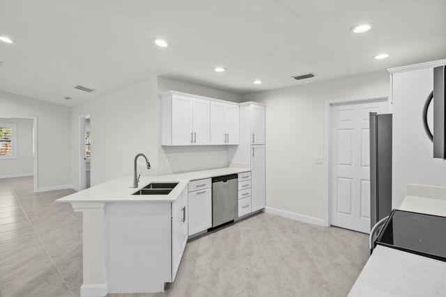 39 Villa Blanca, Fort Pierce, FL 34951