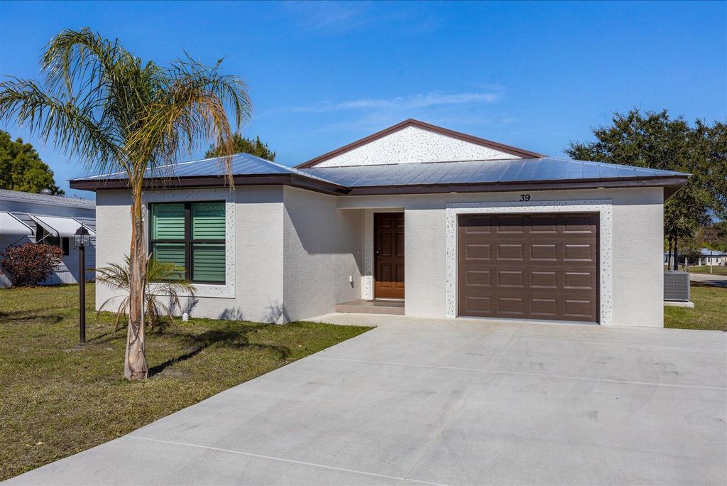 39 Villa Blanca, Fort Pierce, FL 34951