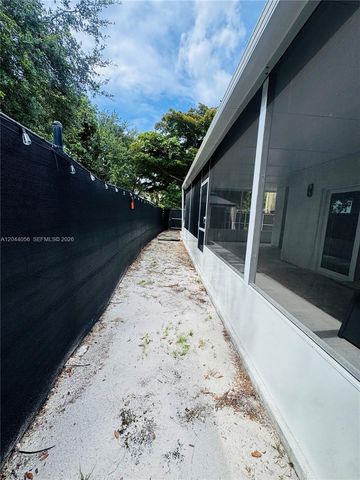 363 NE 35th Ter, Homestead, FL 33033