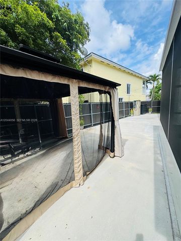 363 NE 35th Ter, Homestead, FL 33033